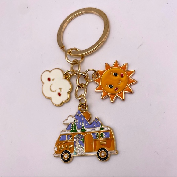 ADVENTURE AHEAD | Camper Van | Bag Charm | Keychain (Brand New!) 💘 - Picture 6 of 9